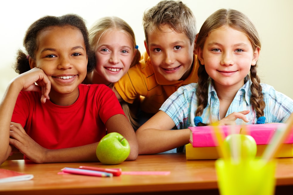 school-children-desk